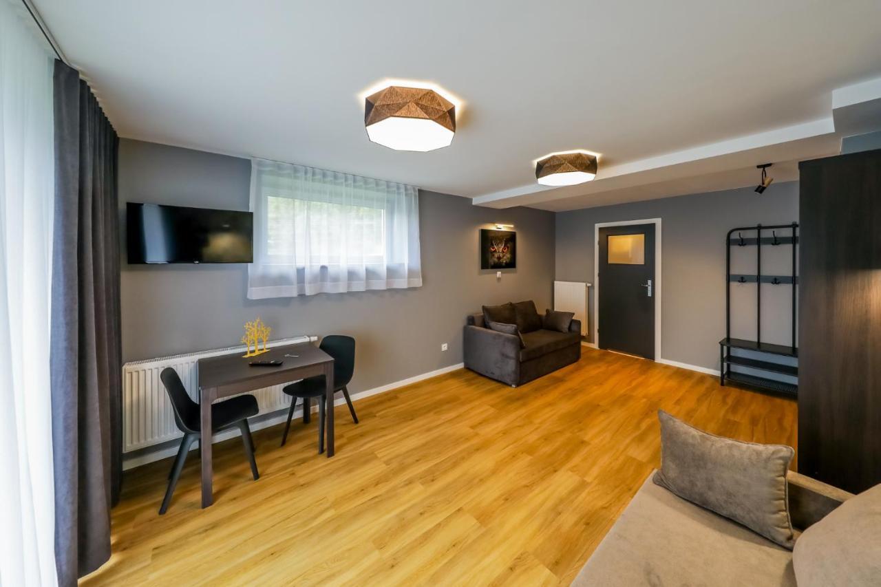 Trzy Male Drzewka Apartment Wielka Wies  Exterior photo